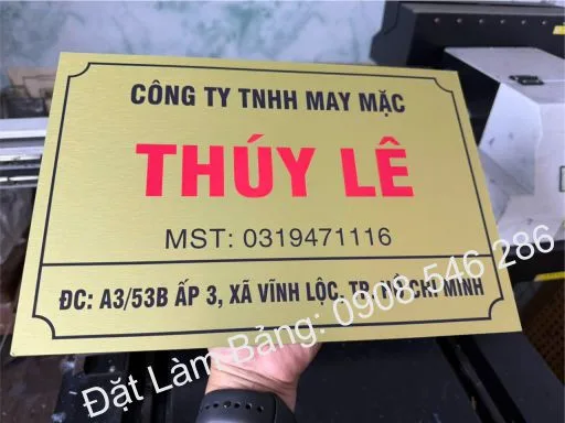 Chất liệu Alu làm bảng tên công ty