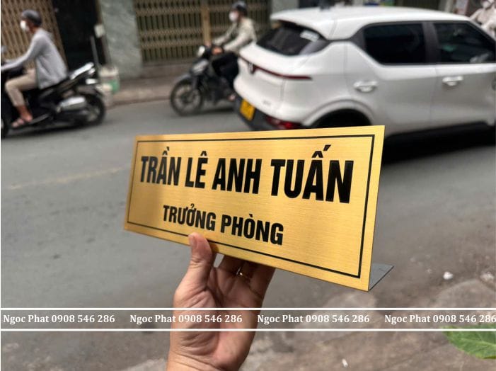 Làm Bảng Hiệu