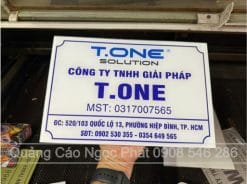 Bảng hiệu công ty mica in UV